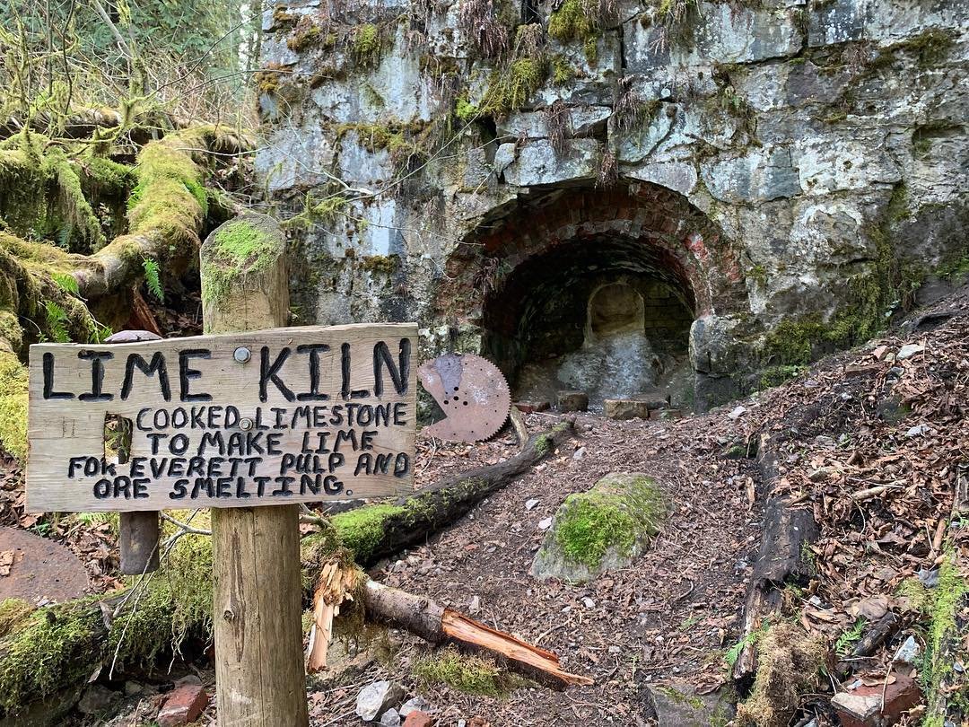 Sign for the Lime Kiln Trail along the hiking trail near Bothell, Washington.